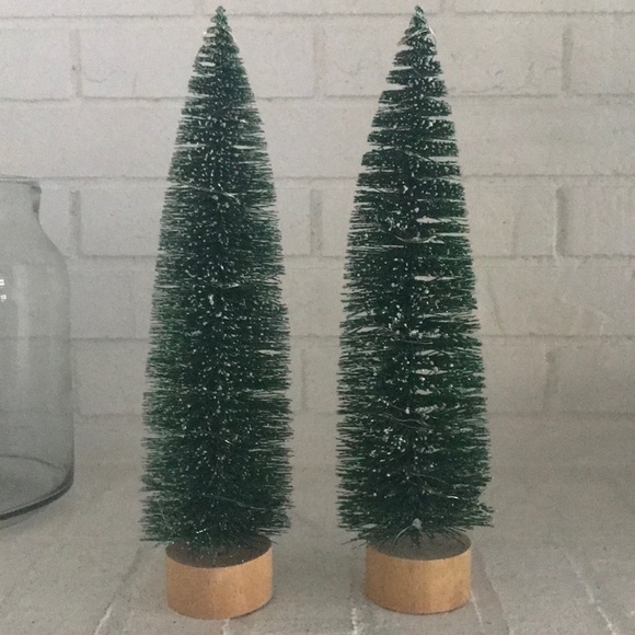 Lighted Bottle Brush Trees - Picture 4 of 16